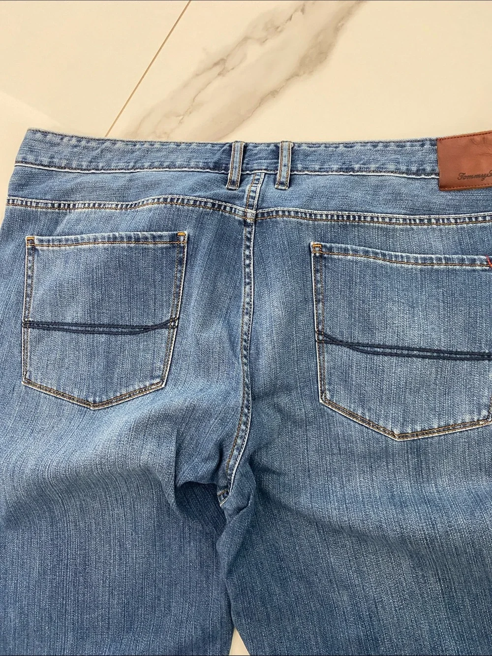 Tommy Bahama Men's Straight Leg Medium Blue Jeans